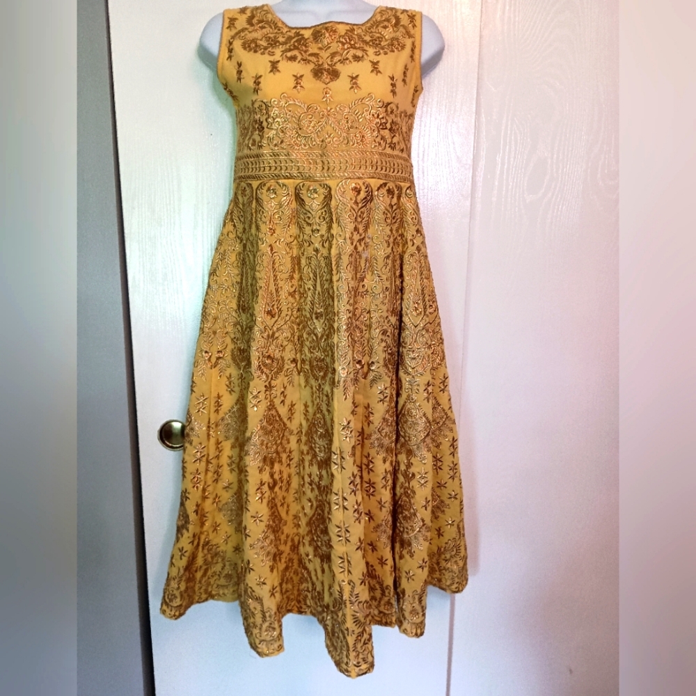 Dress by Mannat, tag size 32 (US size 4/6)